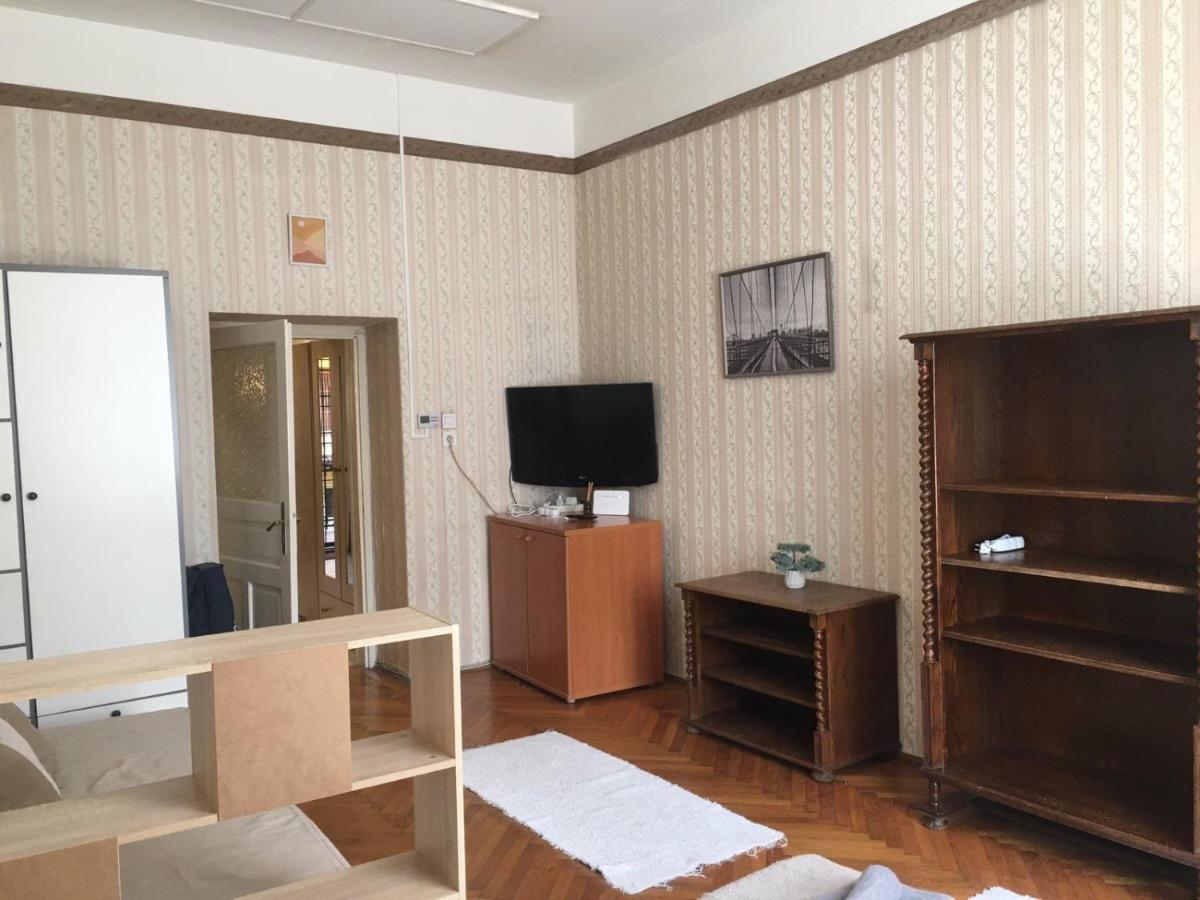 Cozy Flat At Stadionok M Station 부다페스트 외부 사진